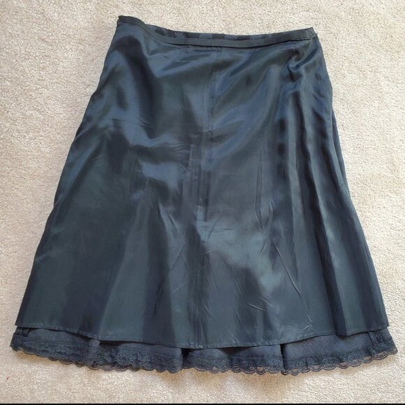 Express Wool Dark Grey Ruffled Skirt. Size 6 - Picture 4 of 9